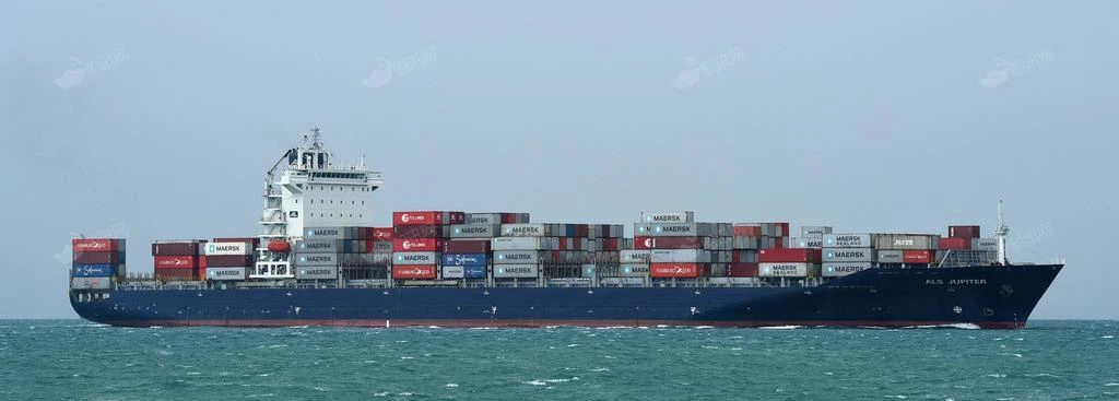 Toate tipurile de taxe cutie în transport maritim